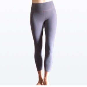 COPY - Athleta HI-RISE  Gray/Mauve size small super soft leggings